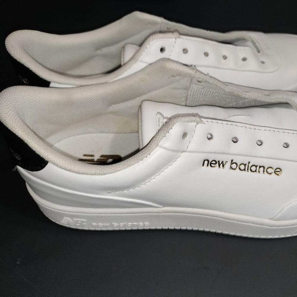 New Balance - Almost Brand New Sneakers - Picture 3 of 8